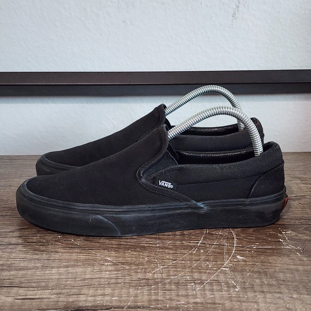 Vans Classic Slip-On Men's Athletic Skate Shoes Sneakers Size 8 Black